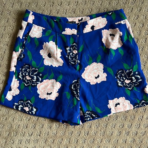 Ann Taylor Pants - Ann Taylor Floral Shorts